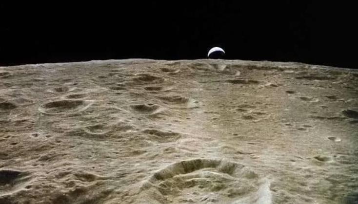 地球和月球的故事